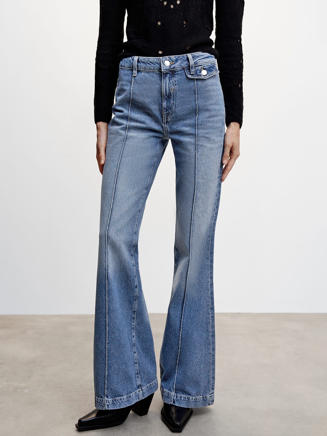 

MANGO Women Pure Cotton High-Rise Light Fade Flared Sustainable Jeans, Blue
