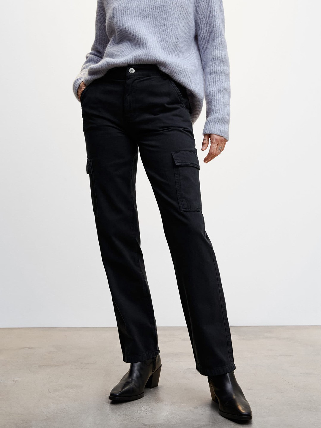 

MANGO RegularPure Cotton Loose Fit Low-Rise Cargo Trousers, Black
