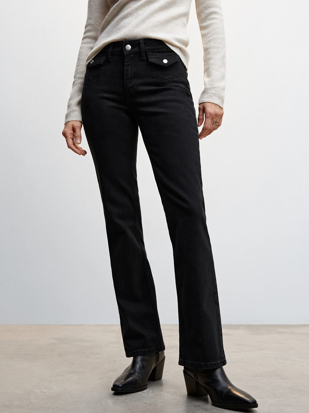 

MANGO Women Flared Stretchable Jeans, Black