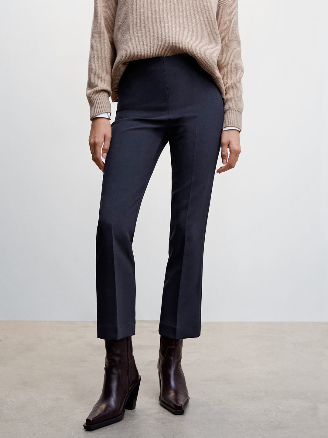 

MANGO Women Cropped Trousers, Navy blue