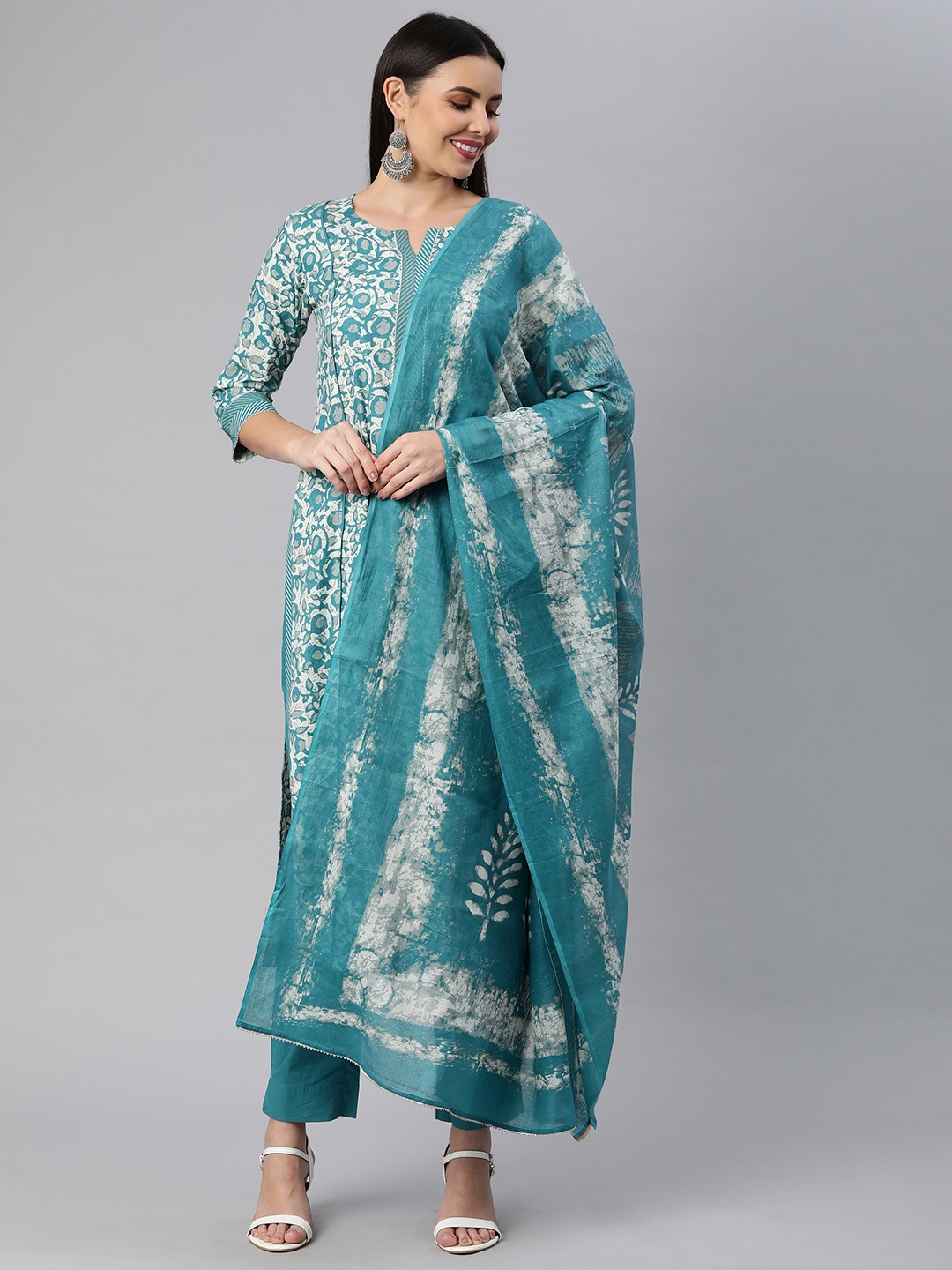 

KAMI KUBI Women Floral Printed Pure Cotton Kurta with Trousers & With Dupatta, Blue