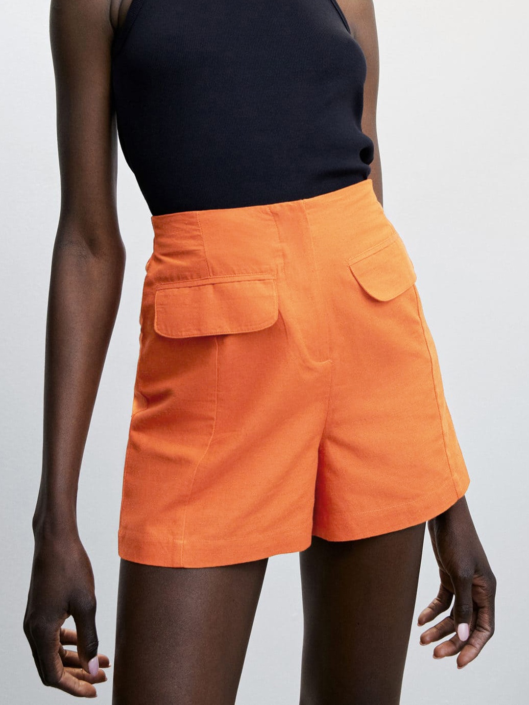 

MANGO Mid-Rise Regular Shorts with Pocket Detailing, Rust