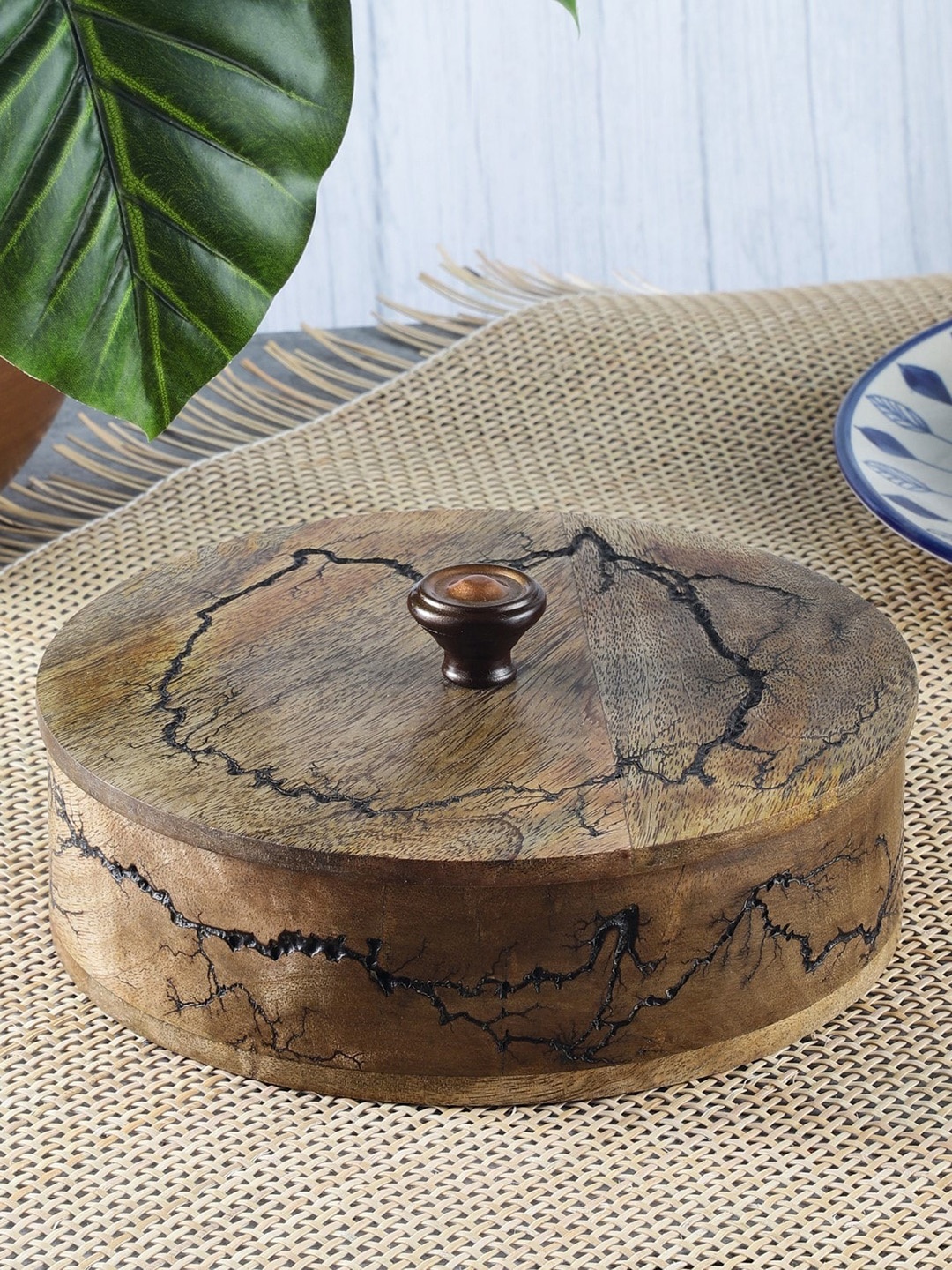 

The Decor Mart Camel Brown Cracked Wooden Roti Box With Lid