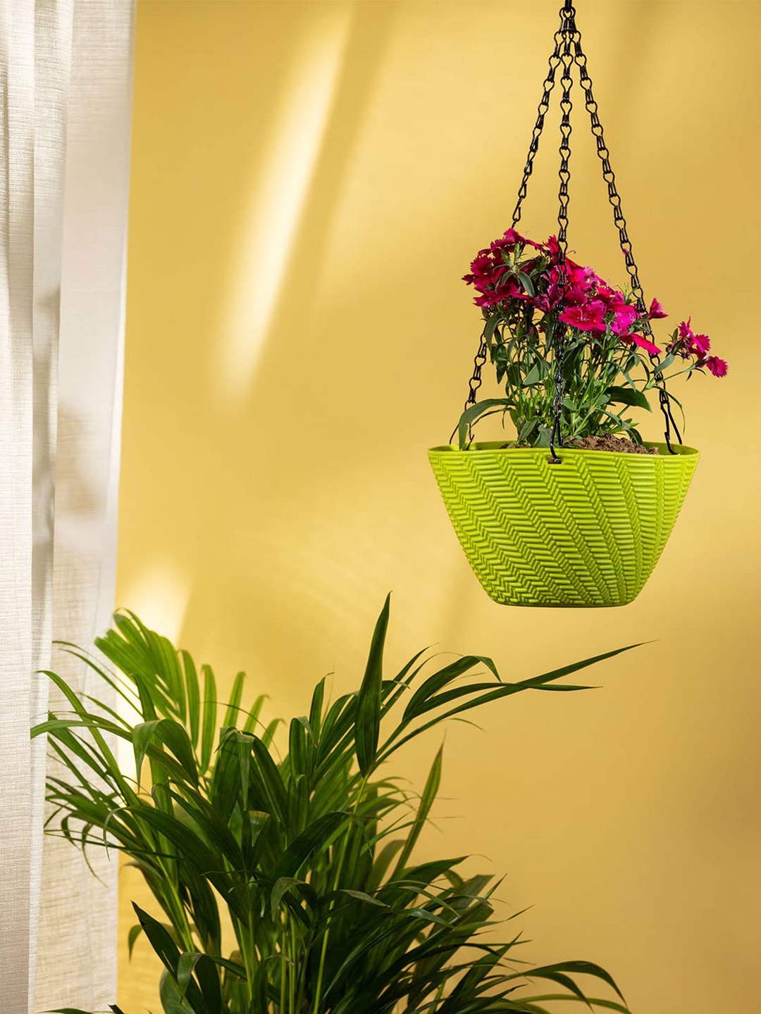

TRUSTBASKET Pack Of 3 Green Textured Plastic Hanging Pot Planter With Chain