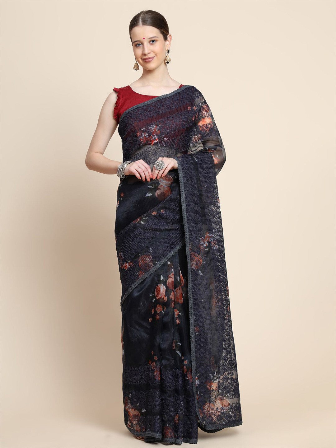 

Vastrasky Global Floral Embroidered Organza Saree, Black