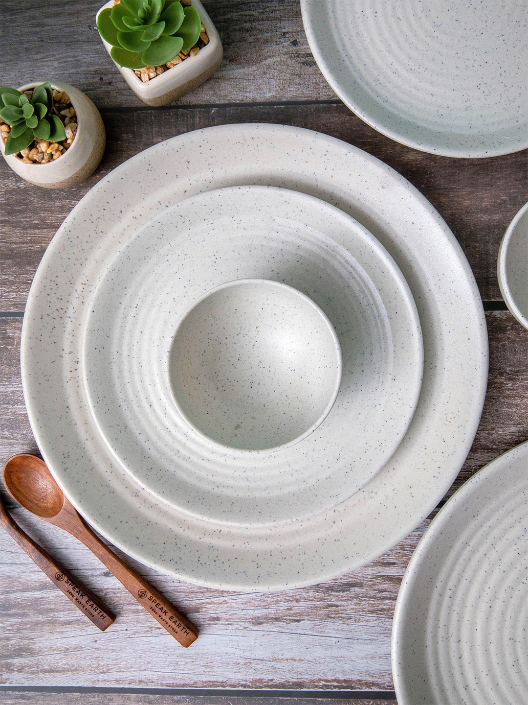 

GOODHOMES White Set Of 6 pcs Dinner plate, 6 pcs Quarter Plate & 12 pcs Veg Bowl