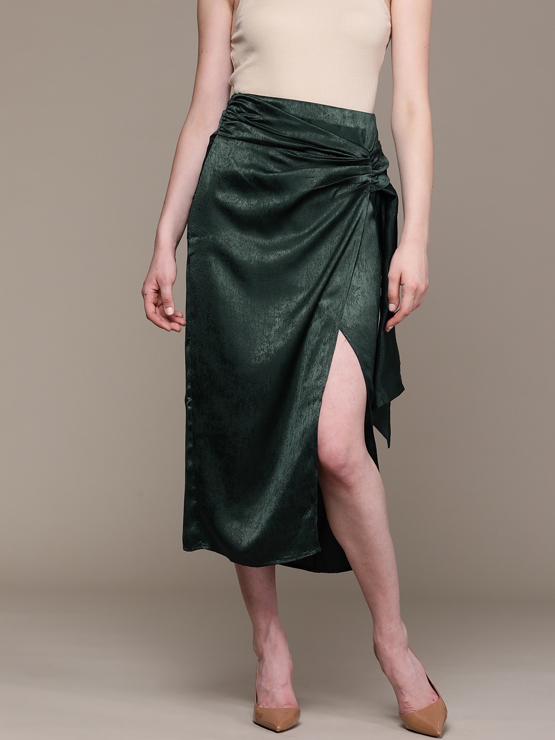 

bebe Rich Green Vibrant Vacay Front Slit Layered Detail Satin Finish Straight Midi Skirt