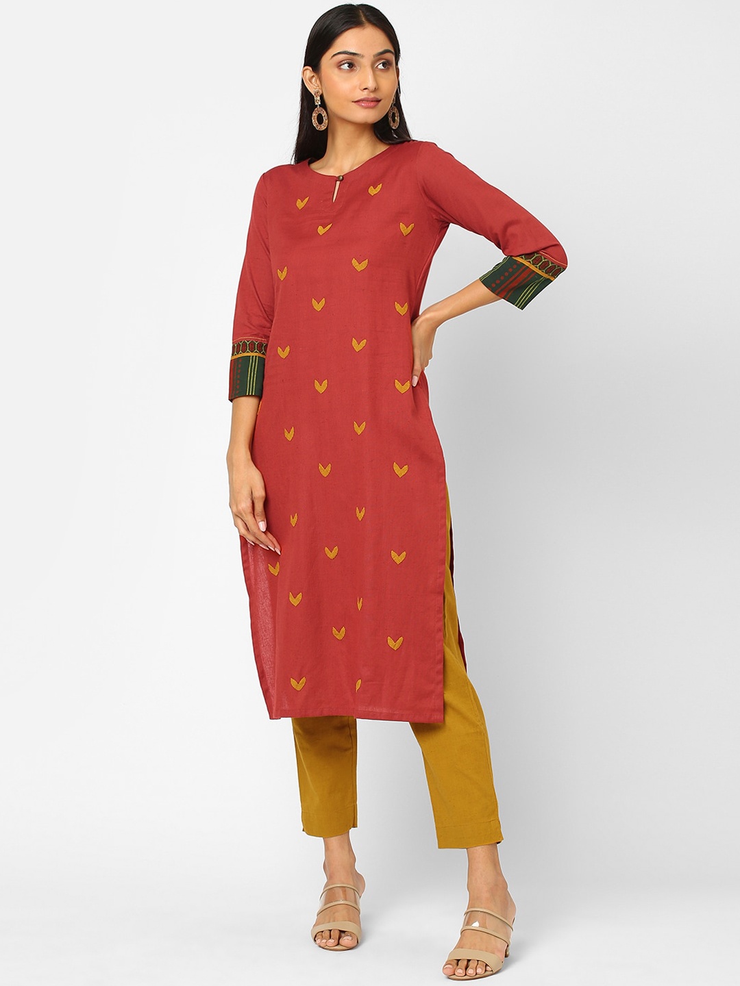 

KAMI KUBI Women Quirky Keyhole Neck Thread Work Applique Work Kurta, Red