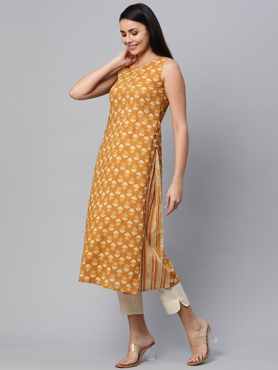 

KAMI KUBI Women Ethnic Motifs Printed Indie Prints Pure Cotton Kurta, Mustard