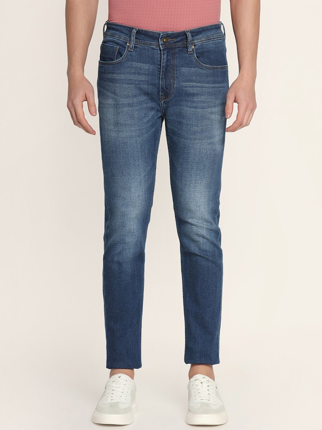

Blackberrys Men Skinny Fit Low-Rise Light Fade Jeans, Blue