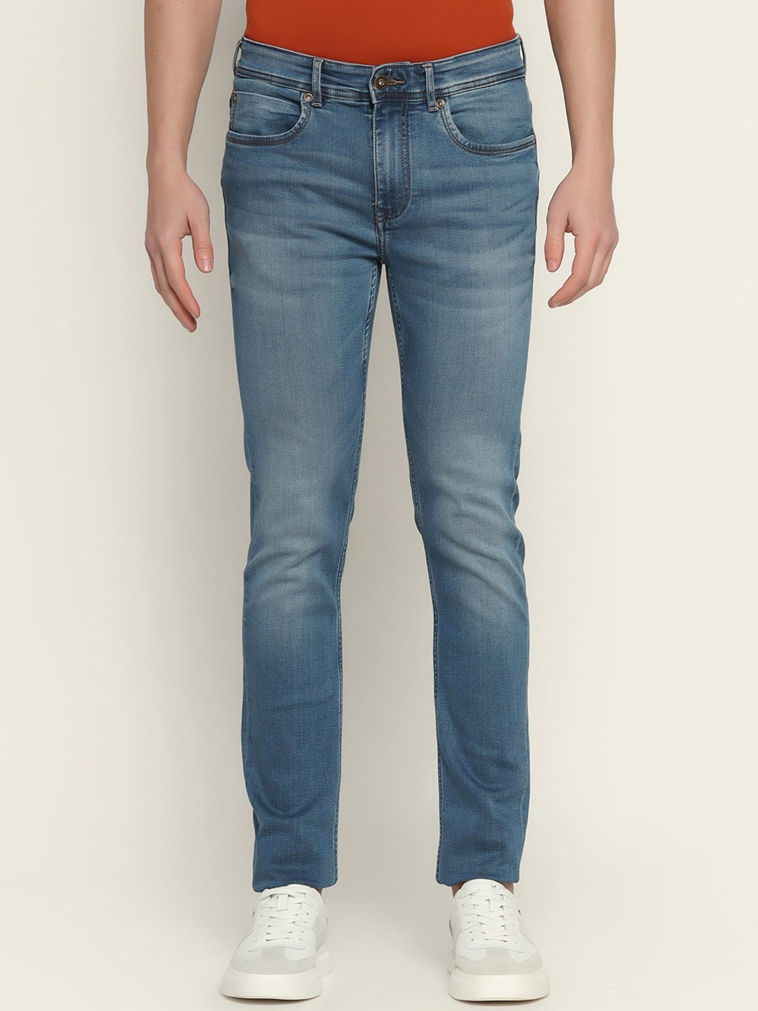 

Blackberrys Men Skinny Fit Low-Rise Low Distress Light Fade Jeans, Blue