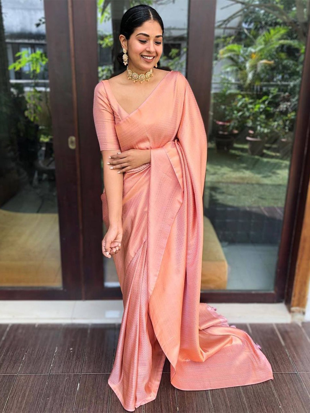 

Wuxi Ethnic Motifs Zari Pure Silk Banarasi Saree, Peach