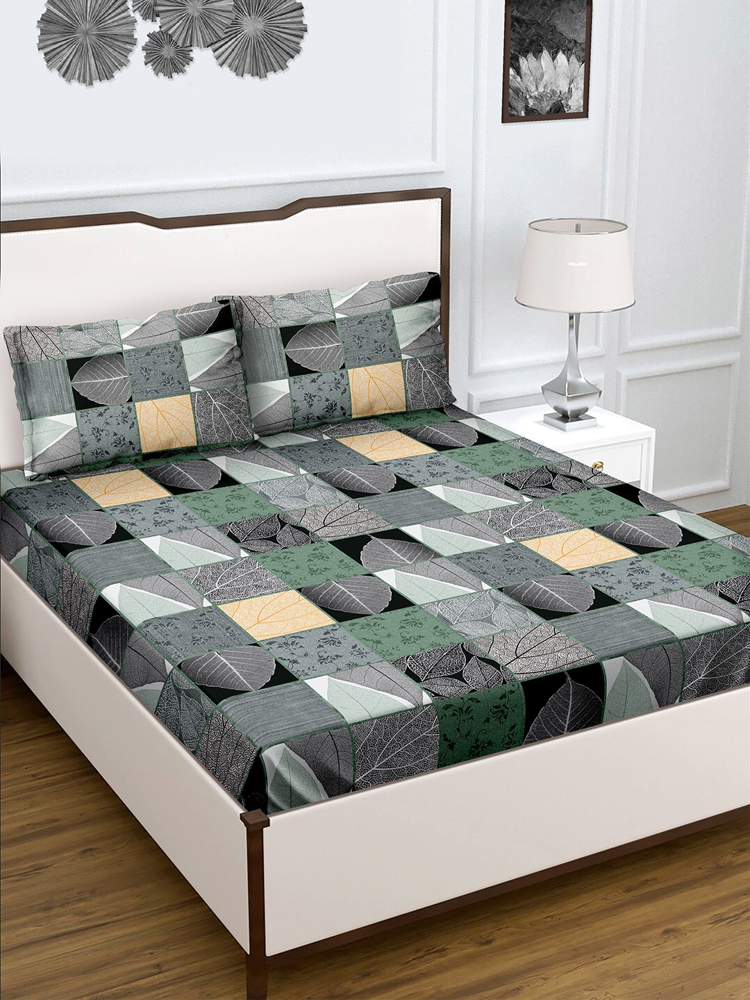 

BELLA CASA Radiant Collection Green & Grey Geometric 180 TC King Bedsheet & 2 Pillow Cover