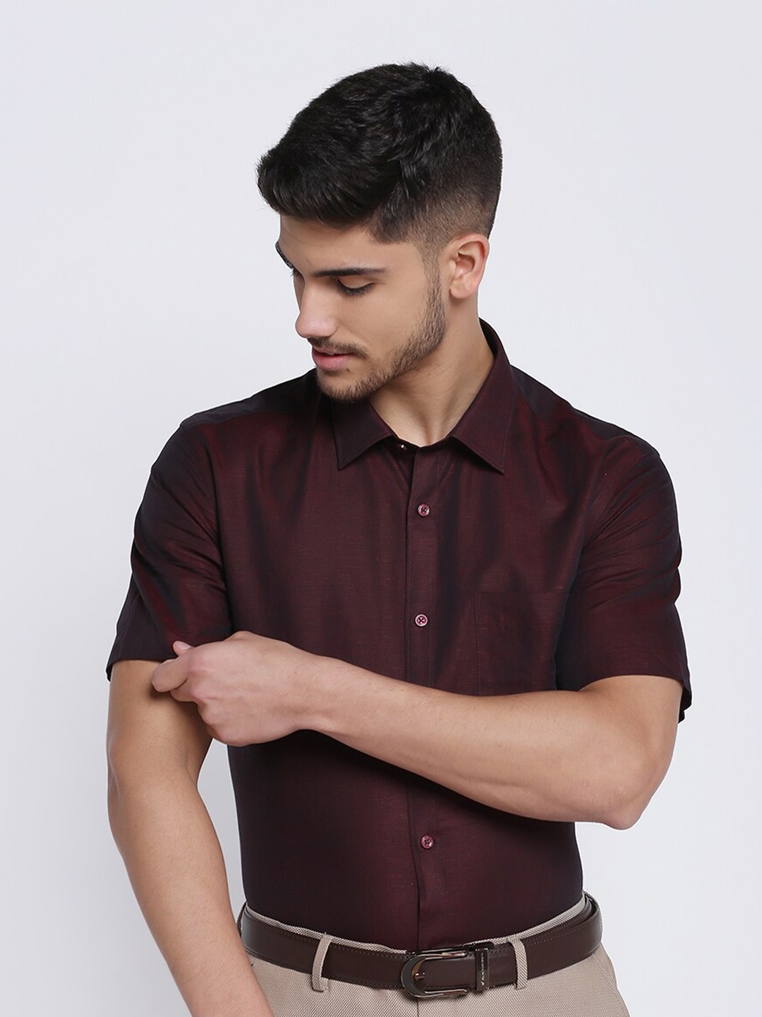 

Blackberrys Men Slim Fit Formal Shirt, Maroon