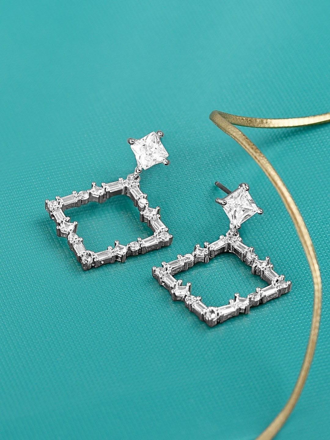 

AMI Silver-Plated Contemporary Drop Earrings