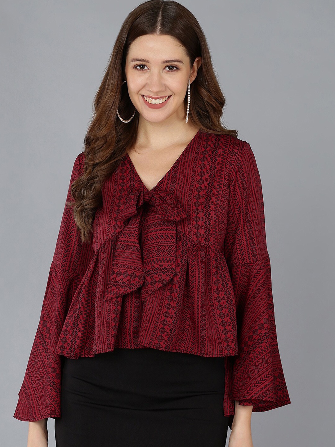 

ZNX Clothing Geometric Print V-Neck Empire Crop Top, Maroon