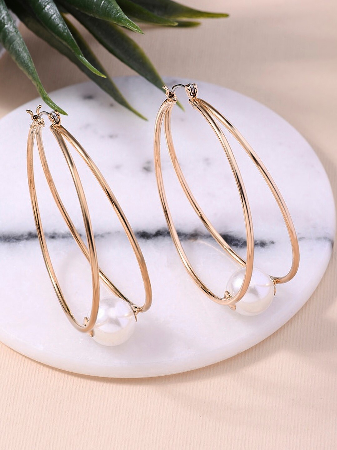 

Lilly & sparkle Gold-Plated Contemporary Hoop Earrings