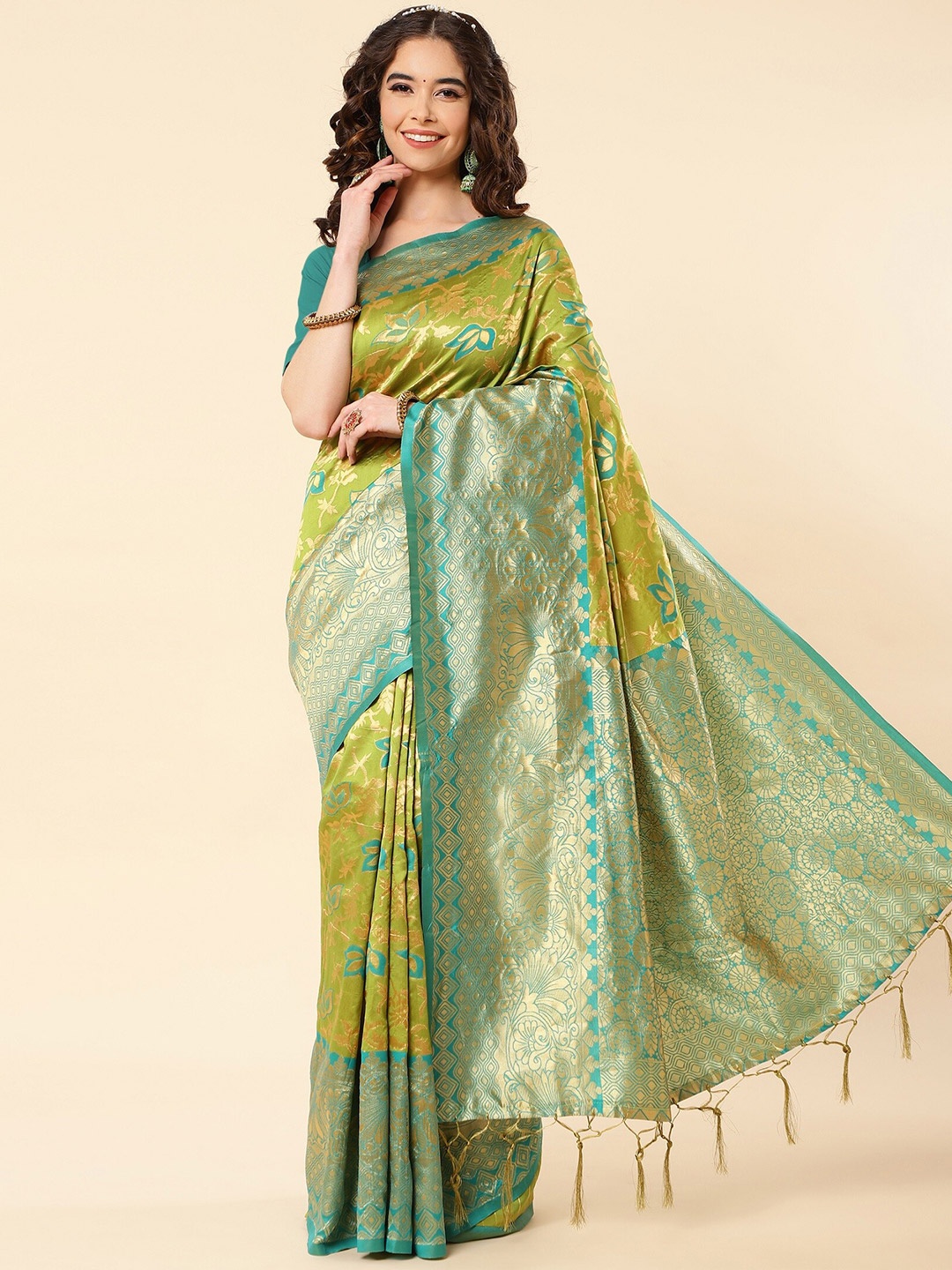 

ZIKARAA Floral Zari Pure Silk Banarasi Saree, Green