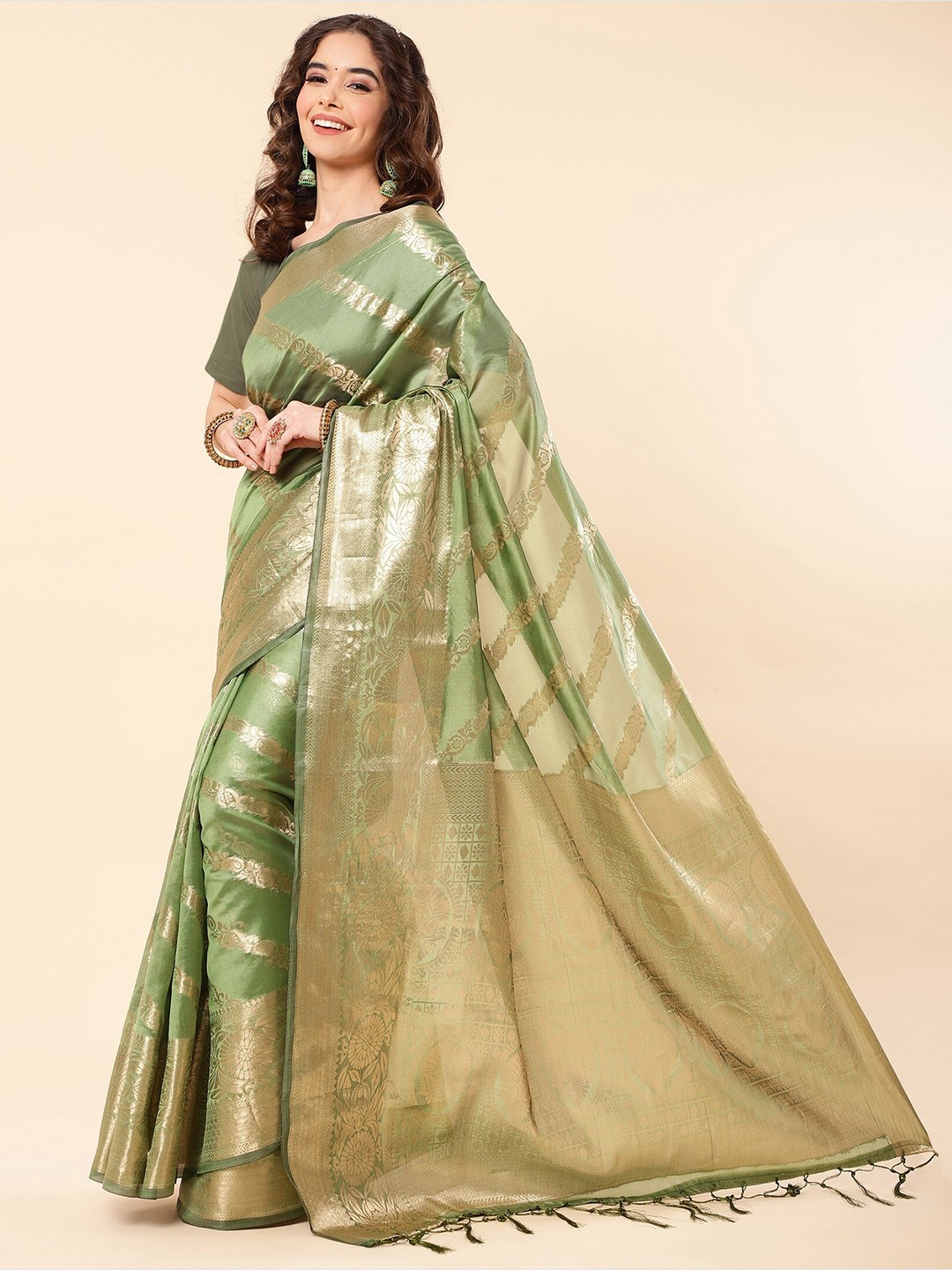 

ZIKARAA Ethnic Motifs Zari Organza Banarasi Saree, Green