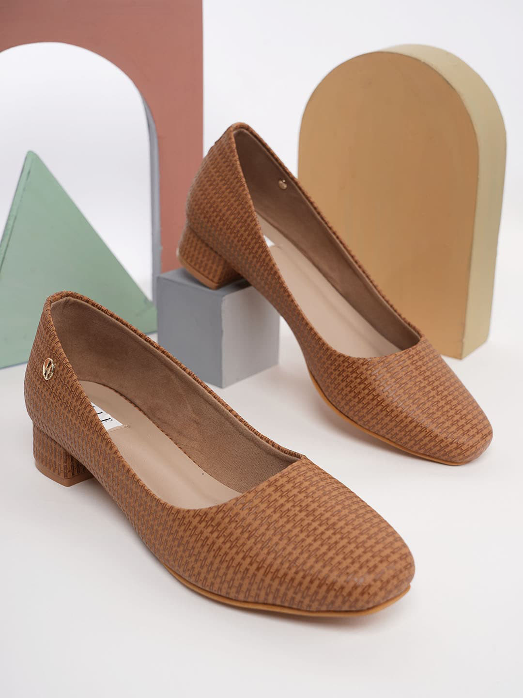 

ELLE Printed Closed Back Block Pumps, Tan