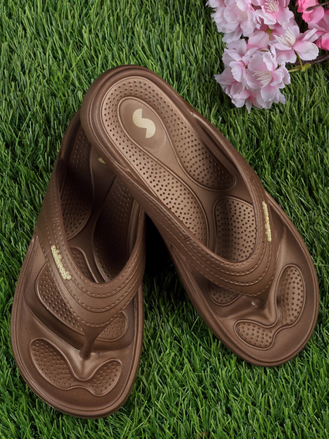 

Solethreads Women Thong Flip-Flops, Copper