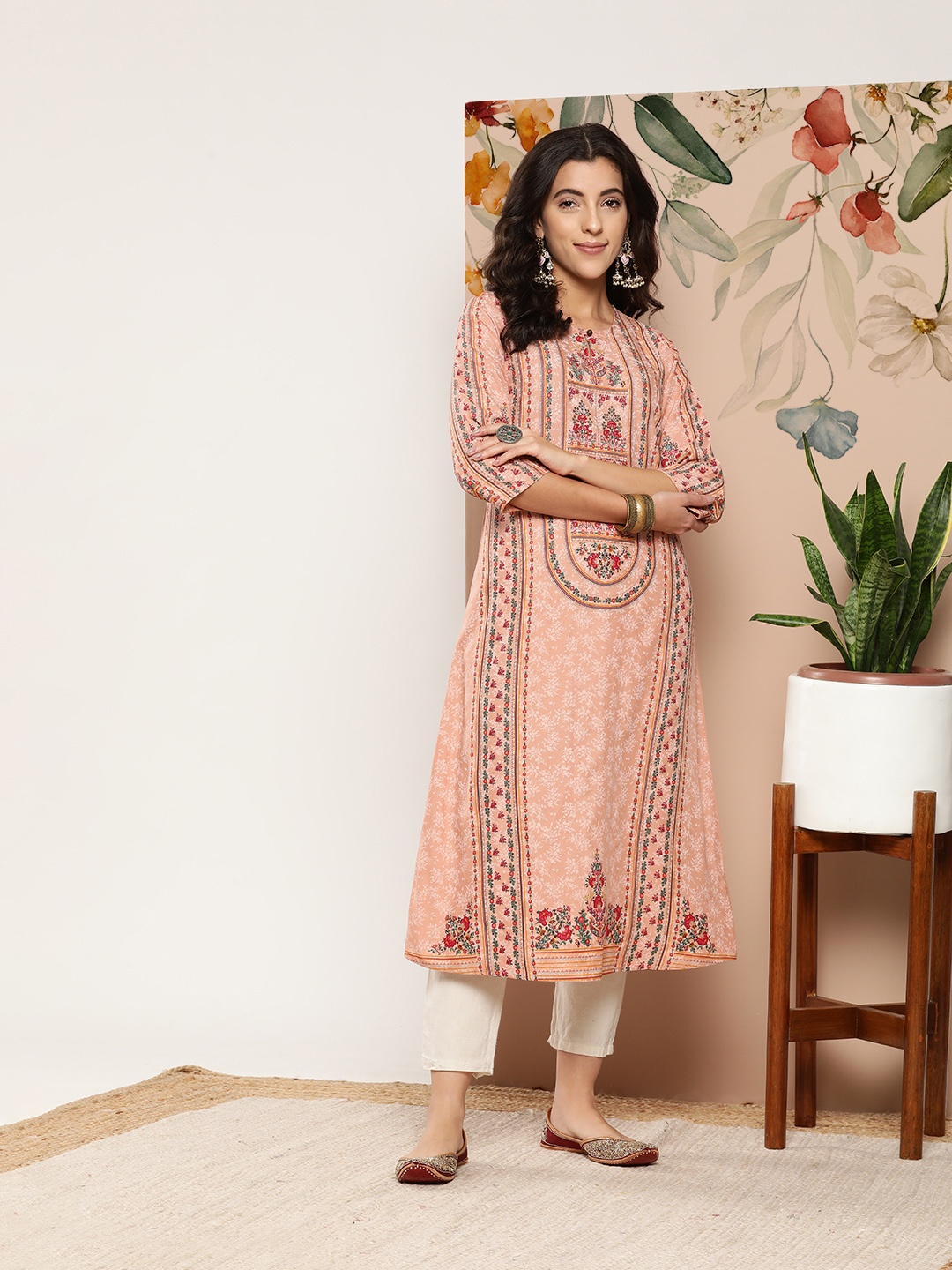 

Juniper Women Peach-Coloured Floral Printed Keyhole Neck Kurta