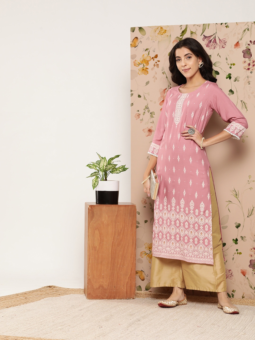 

Juniper Women Pink Ethnic Motifs Printed Kurta