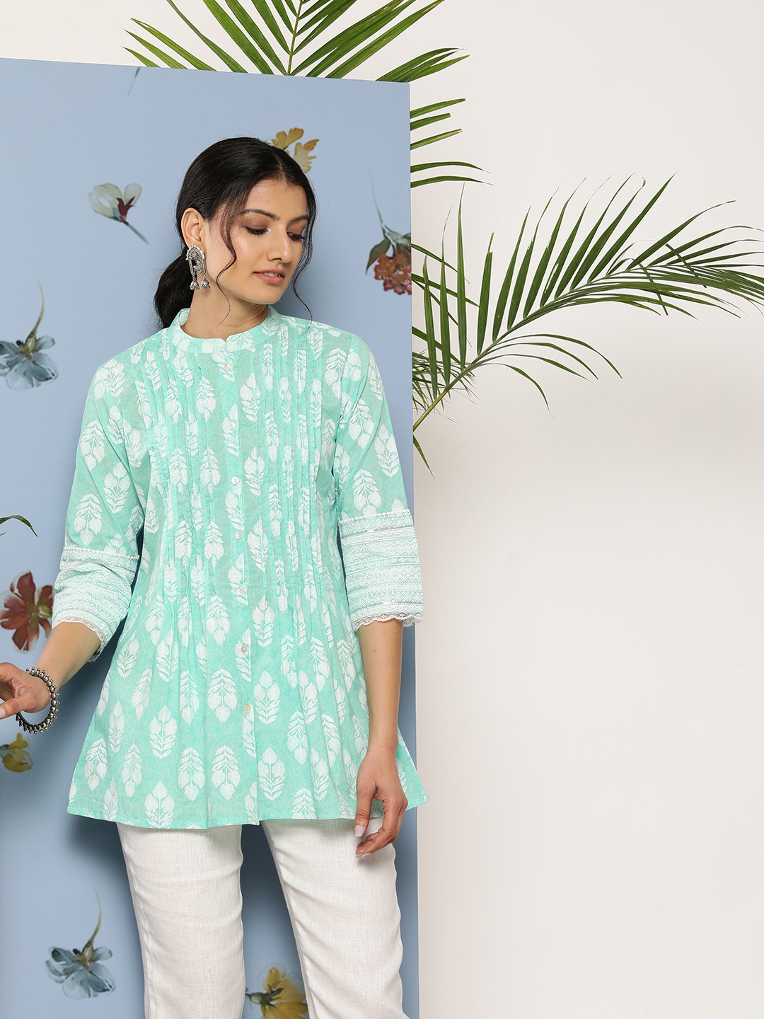 

Juniper Ethnic Motifs Printed Pleated Detail A-Line Tunic with Lace Insert Detail, Sea green