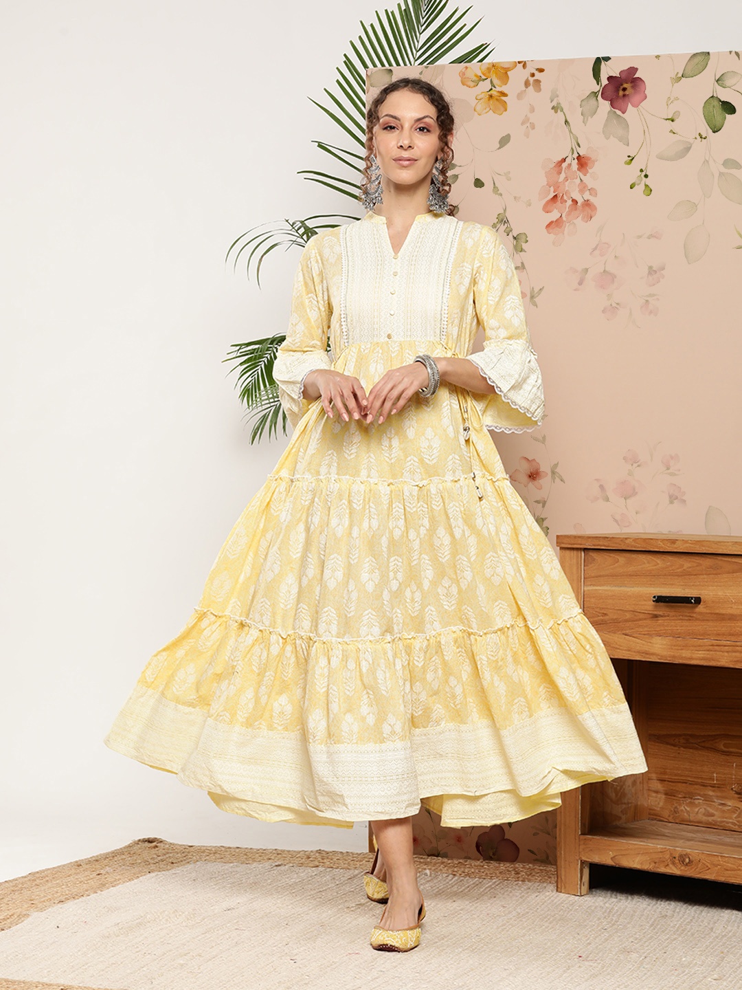 

Juniper Yellow Printed Tiered Dress with Flared Sleeves