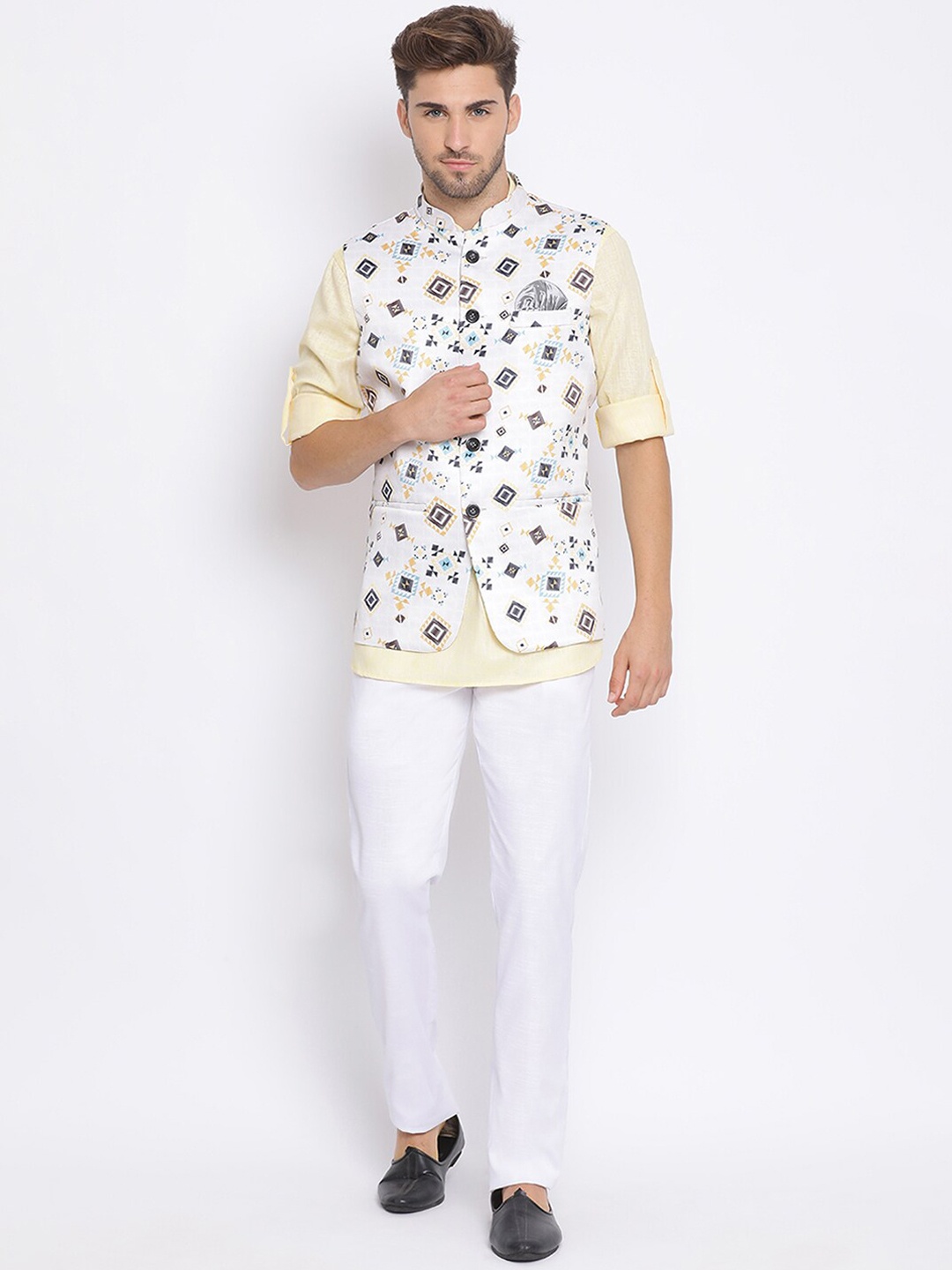 

Hangup Men Kurta with Trousers & Printed Nehru Jacket, Cream