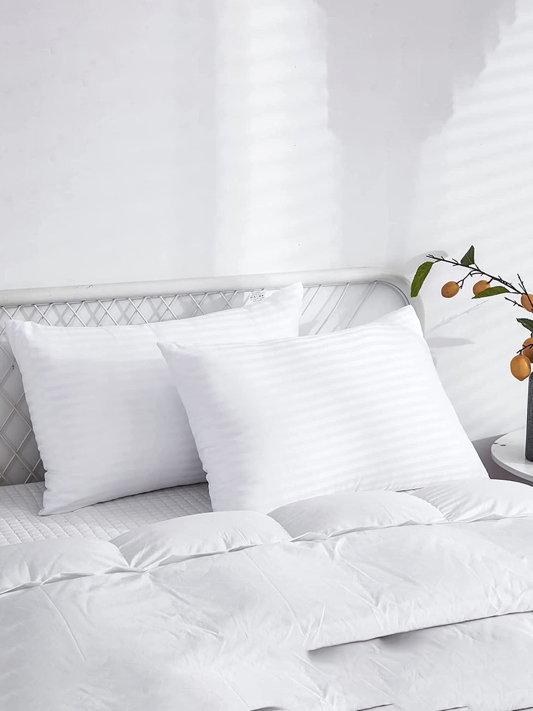 

CURIOUS LIFESTYLE Set of 2 White Rectangular Sleeping Pillows