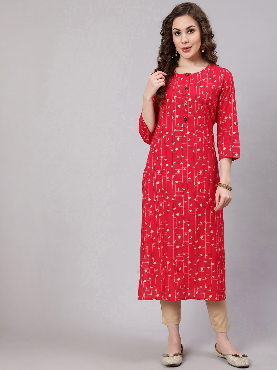 

Nehamta Women Floral Printed Kurta, Fuchsia