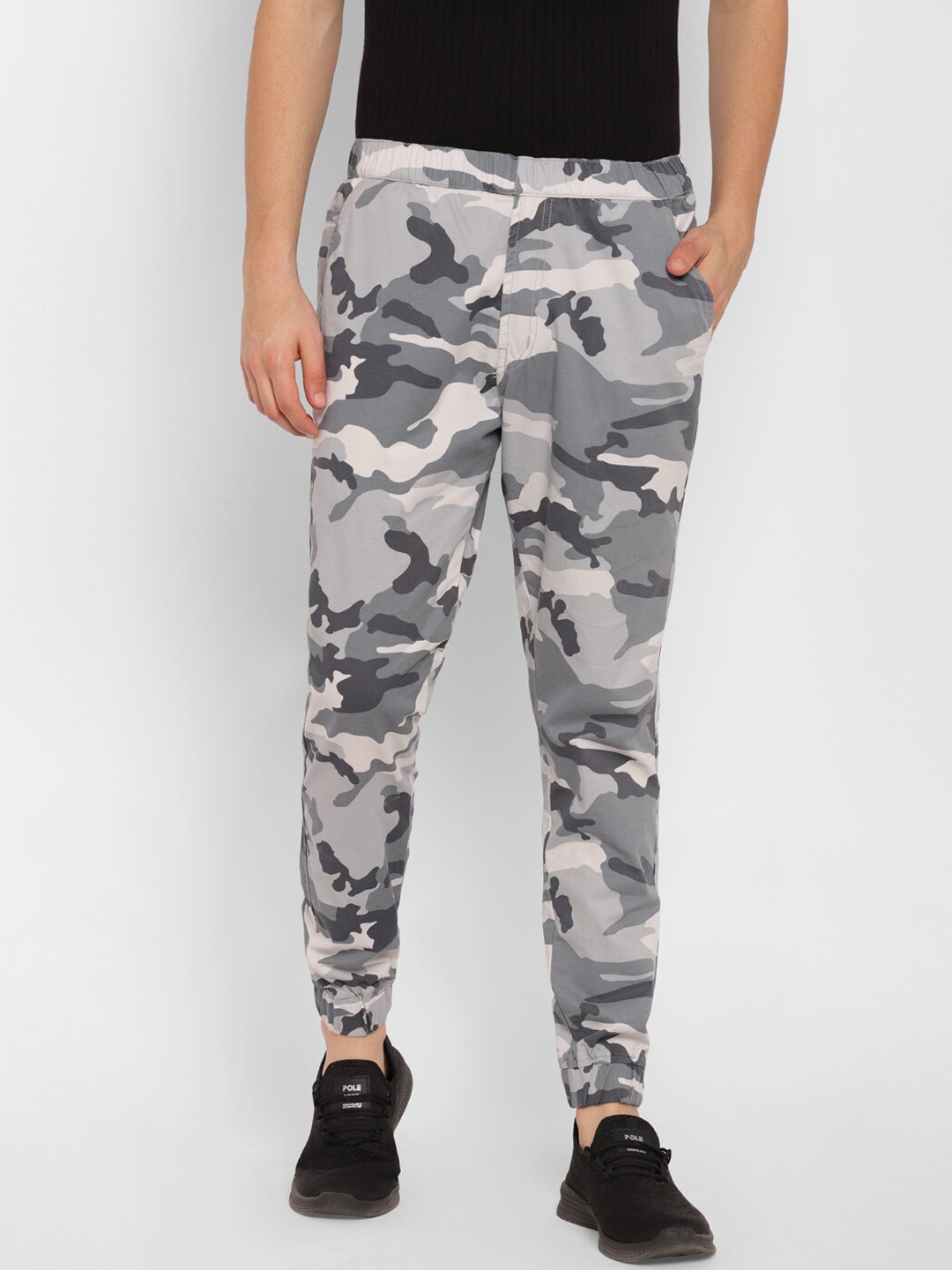 

SAPPER Men Camouflage Printed Pure Cotton Slim Fit Joggers Trousers, Multi