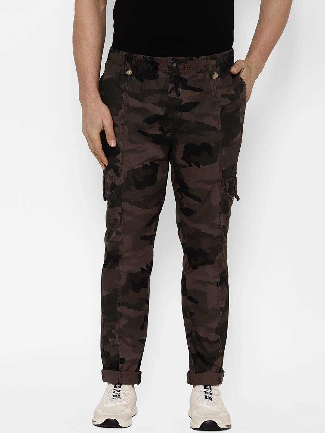 

SAPPER Men Camouflage Printed Slim Fit Cotton Cargos Trousers, Black