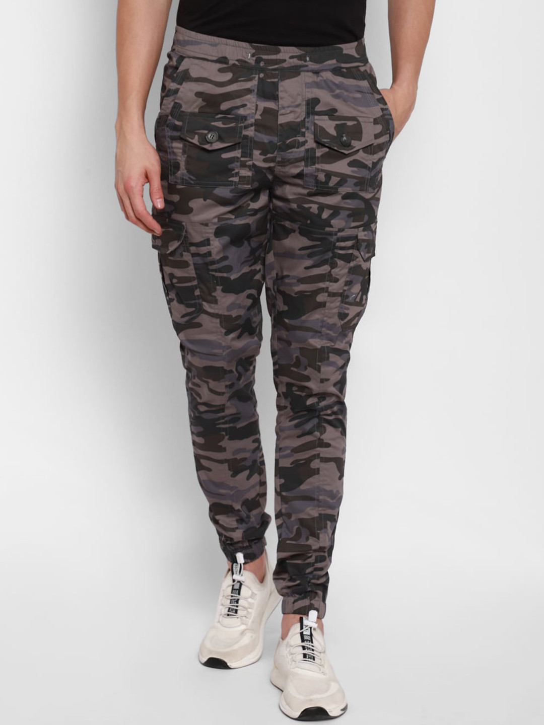 

SAPPER Men Camouflage Printed Slim Fit Joggers Trousers, Multi
