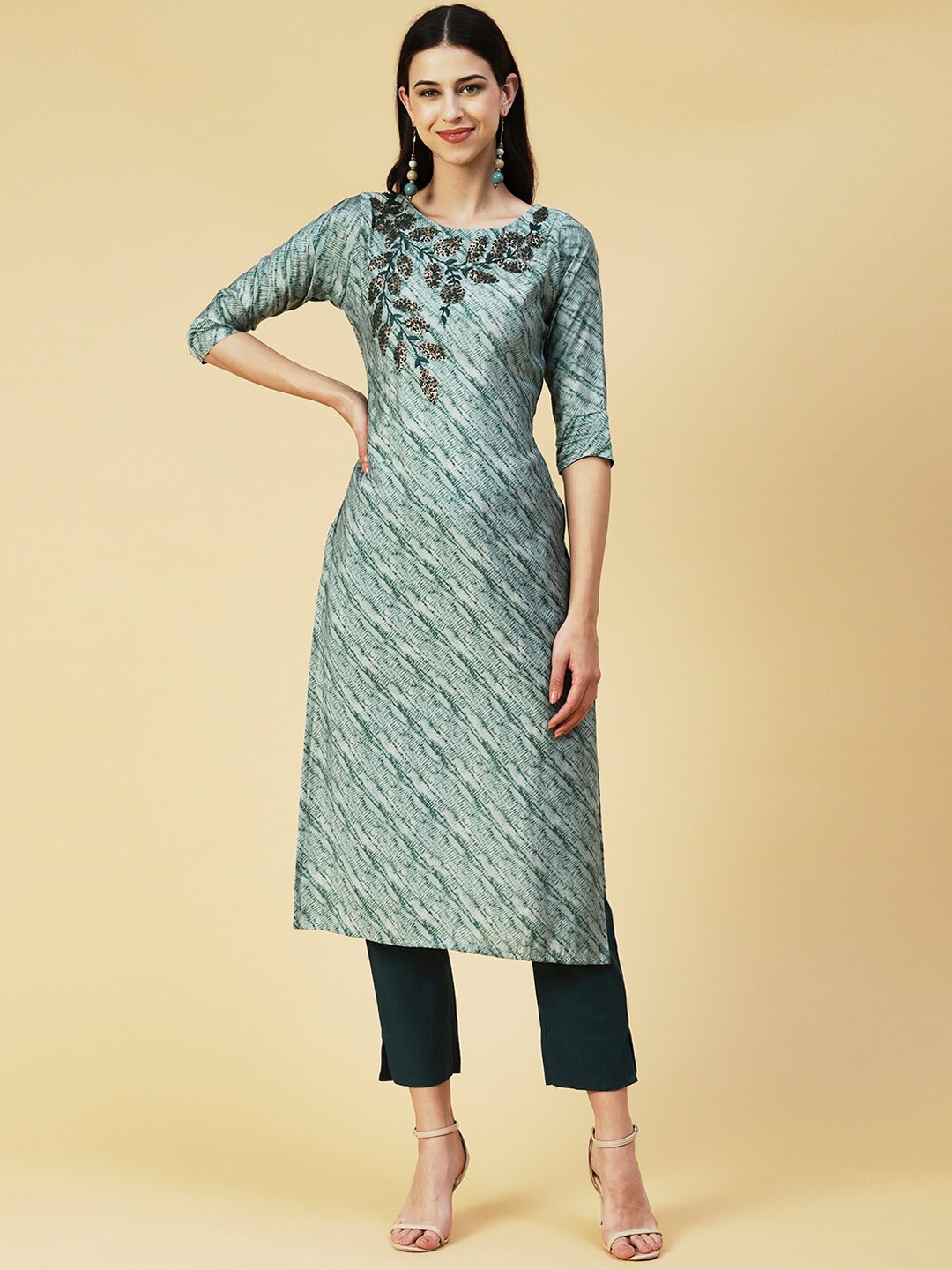 

FASHOR Printed Sequined Kurta, Green