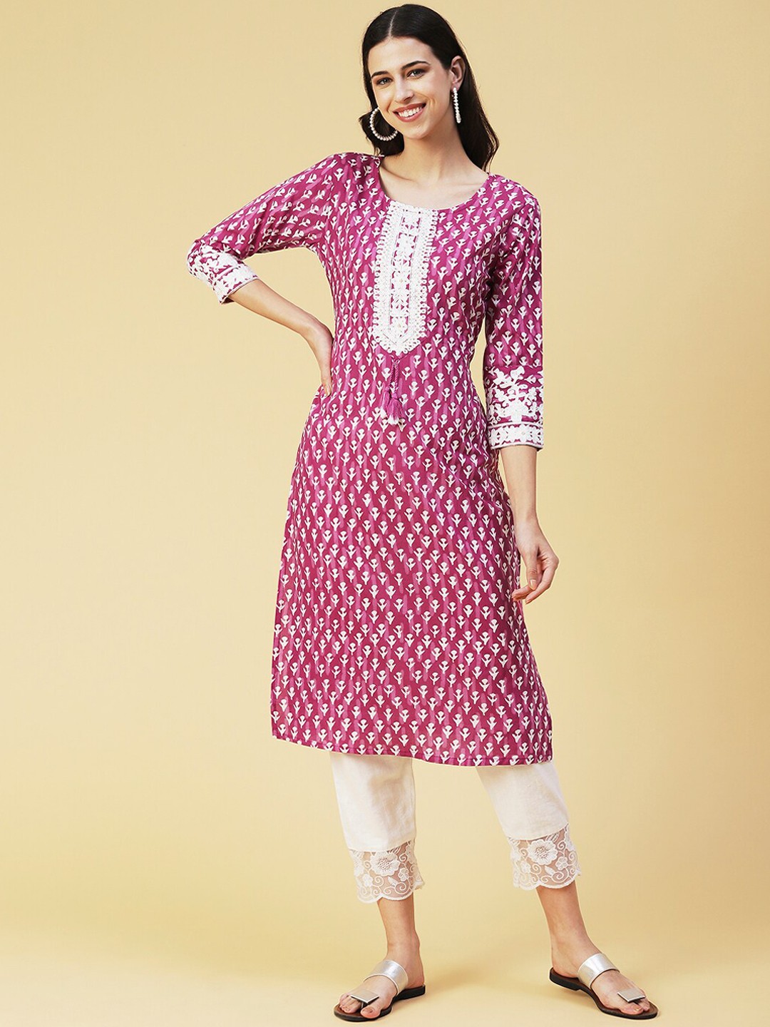 

FASHOR Women Floral Printed Thread Work Pure Cotton Kurta, Pink
