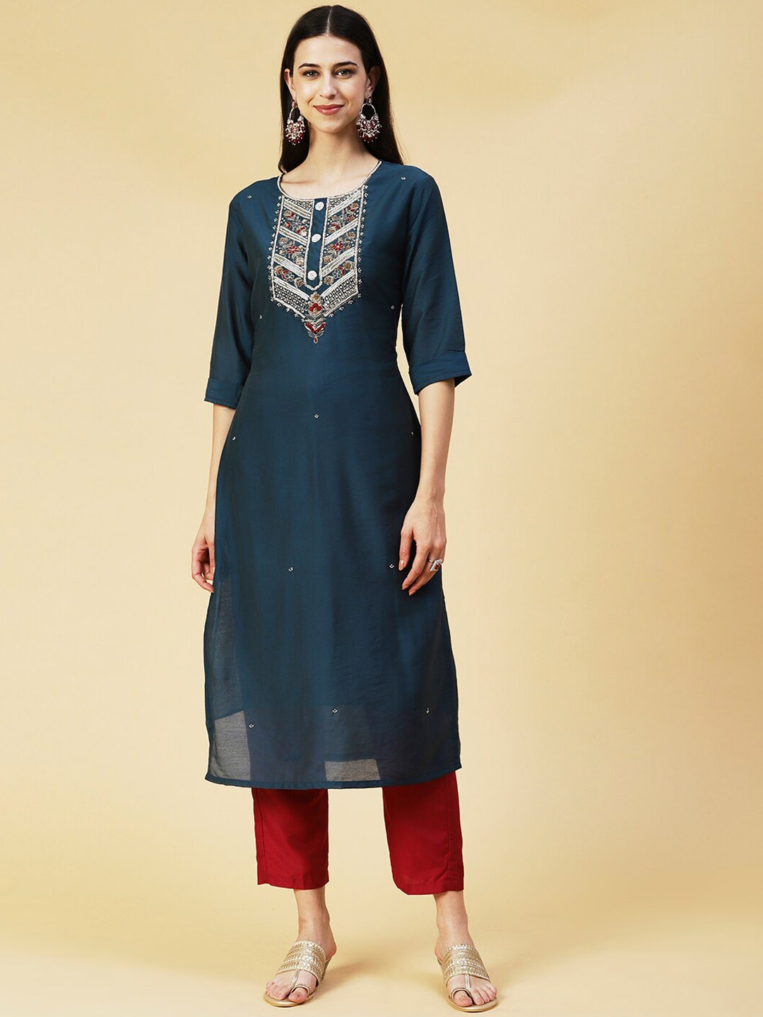 

FASHOR Women Floral Embroidered Kurta, Teal