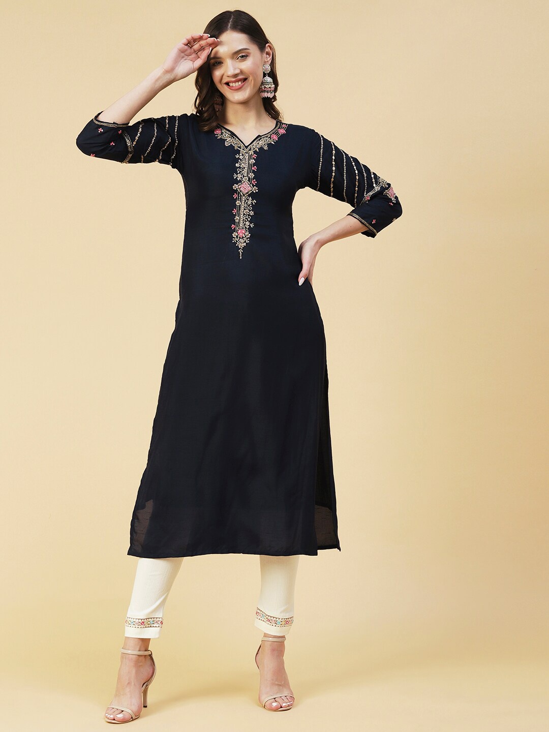 

FASHOR Ethnic Motifs Embroidered Thread Work Kurta, Navy blue