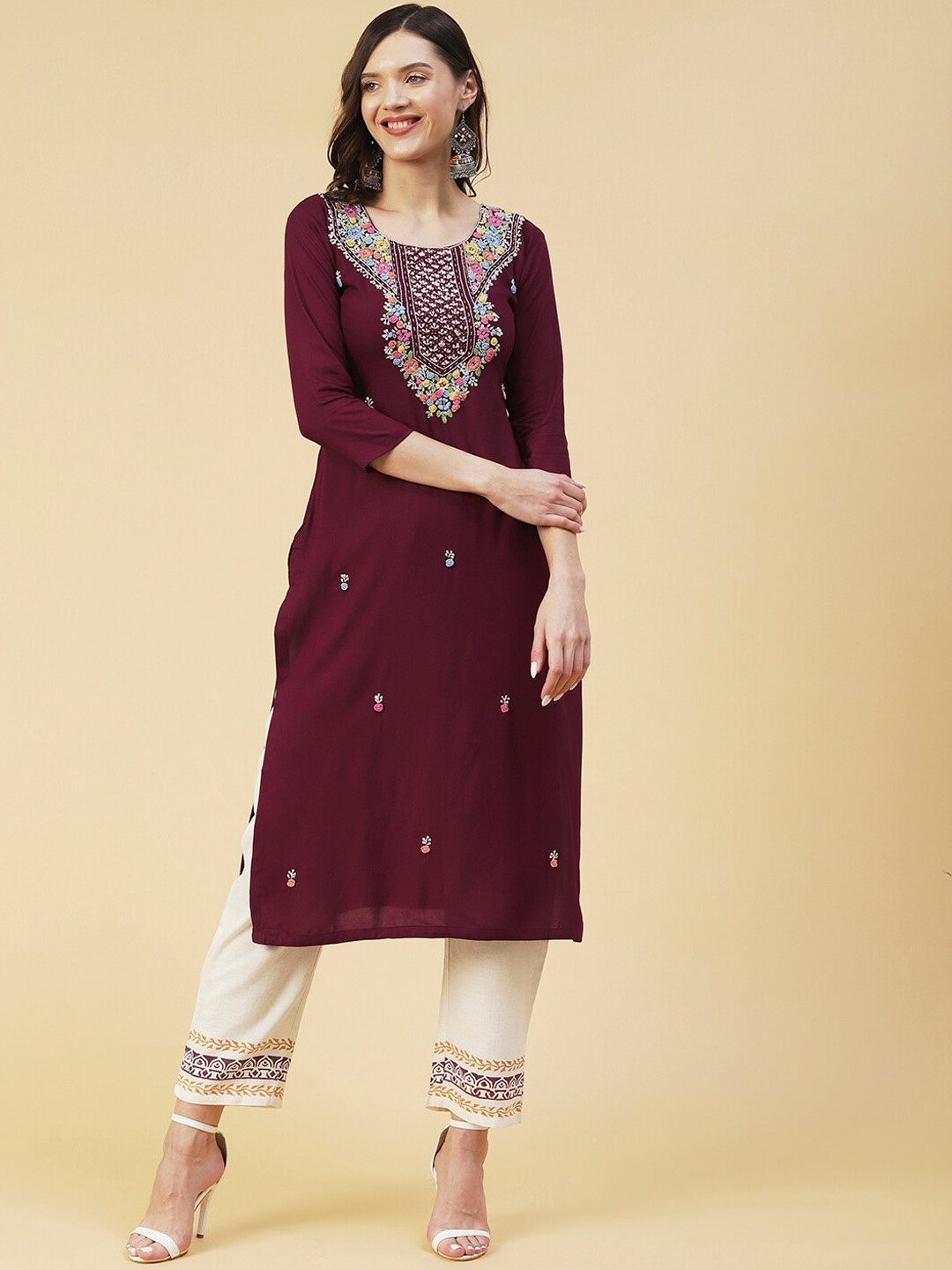 

FASHOR Women Ethnic Motifs Embroidered Thread Work Indie Prints Kurta, Maroon