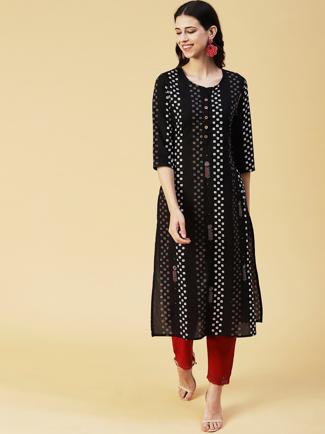 

FASHOR Women Geometric Printed Thread Work Cotton Kurta, Black