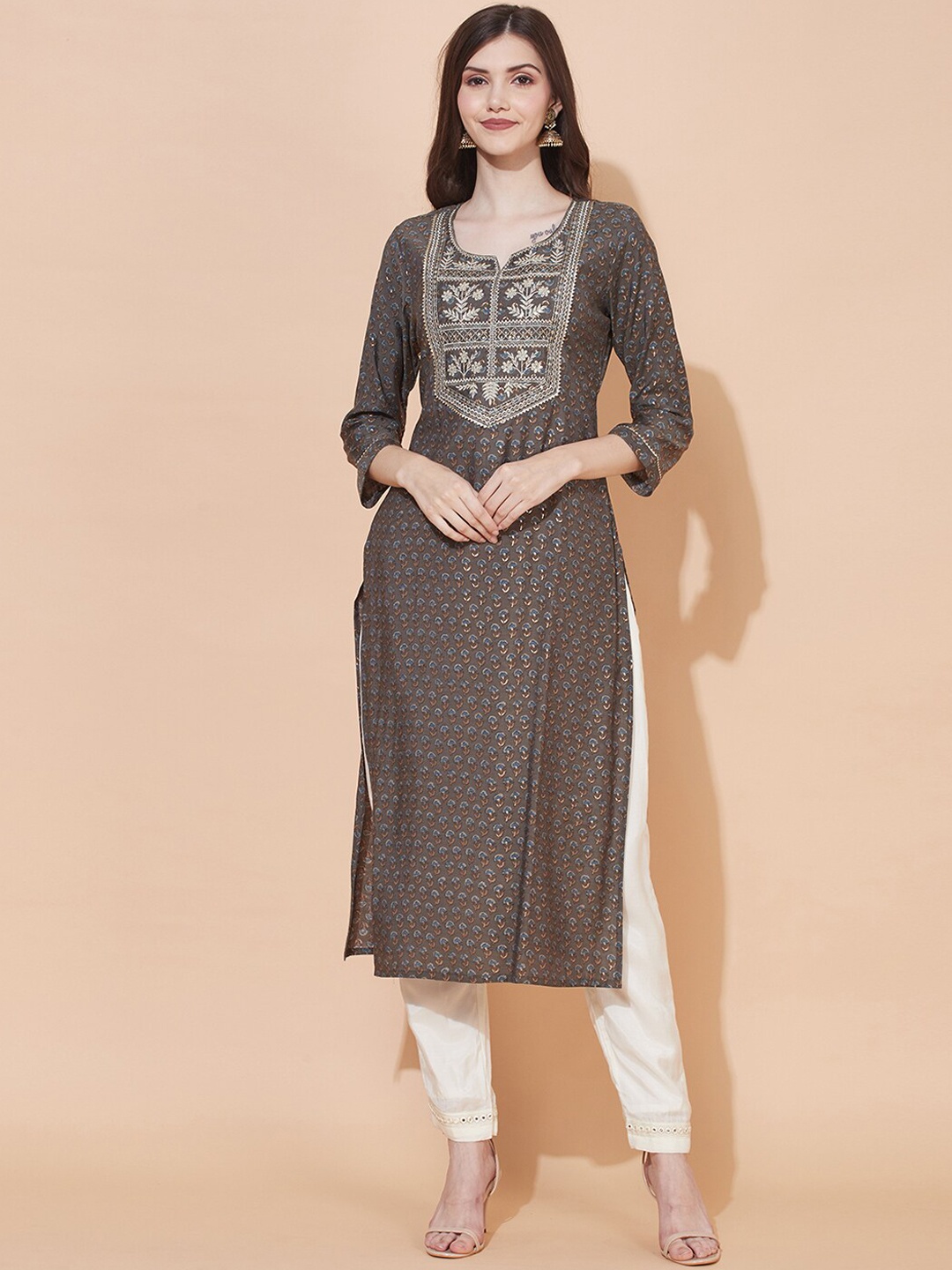 

FASHOR Floral Printed Thread Work Floral Silk Kurta, Grey