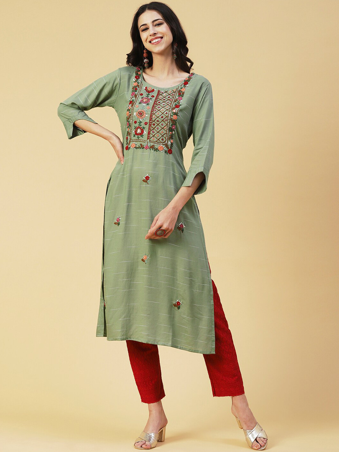 

FASHOR Women Floral Embroidered Thread Work Kurta, Olive