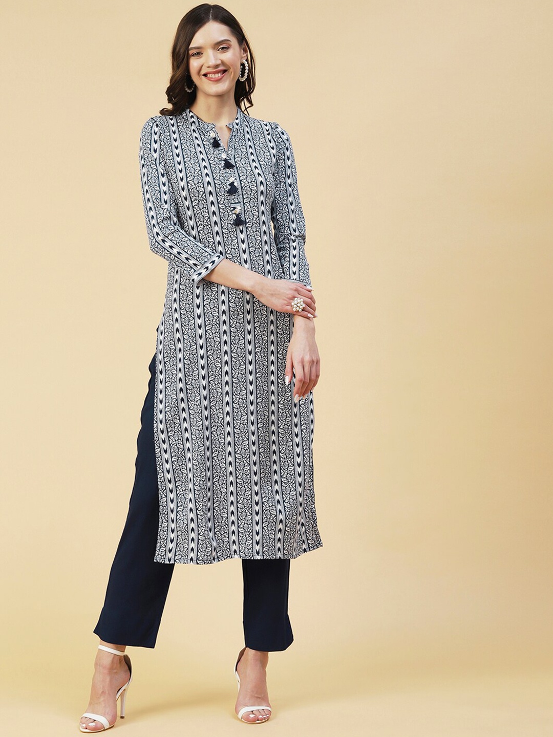 

FASHOR Women Ethnic Motifs Striped Indie Prints Kurta, Navy blue