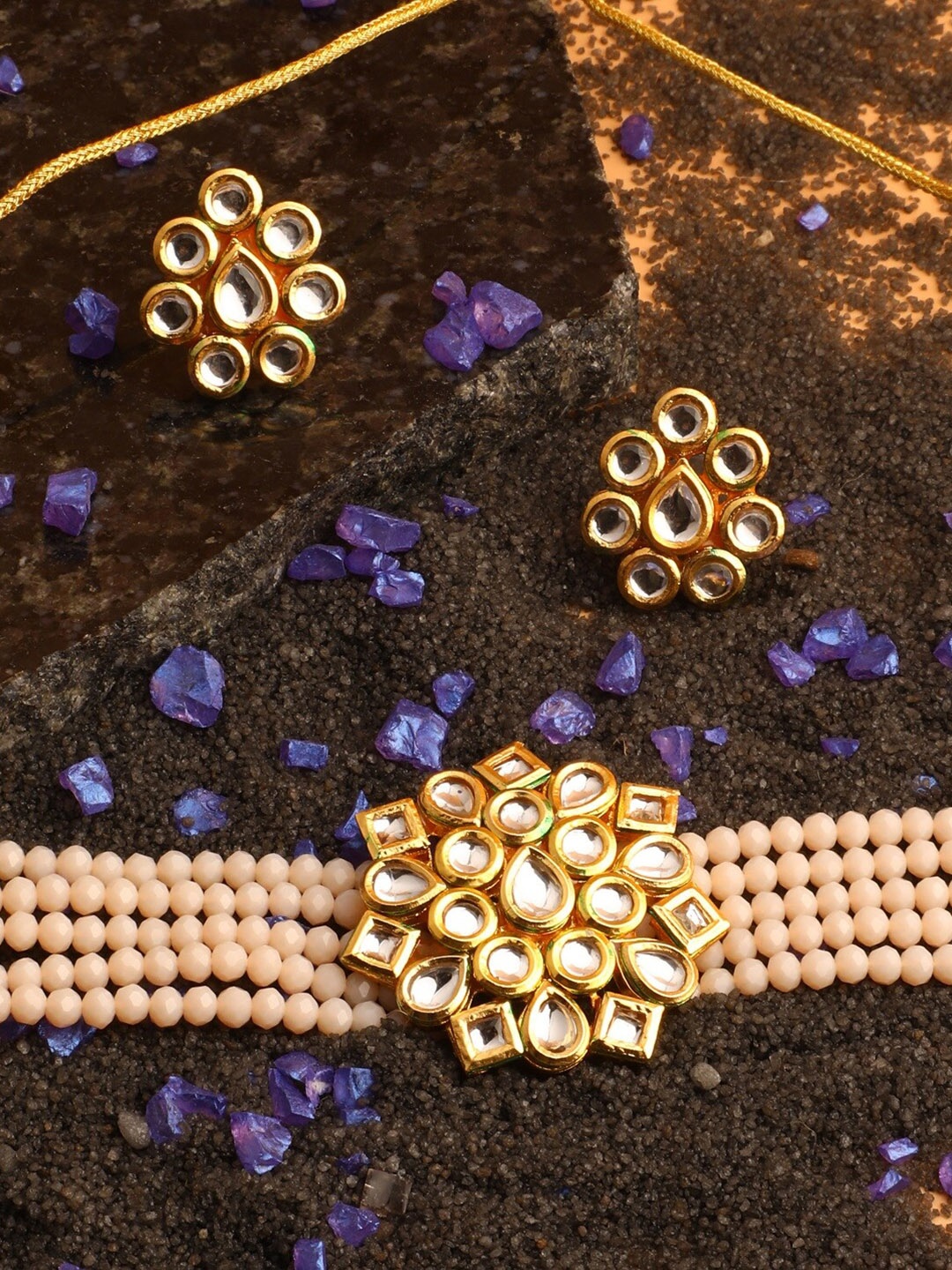 

Vita Bella Gold-Plated Stone Studded & Pearls Beaded Jewellery Set