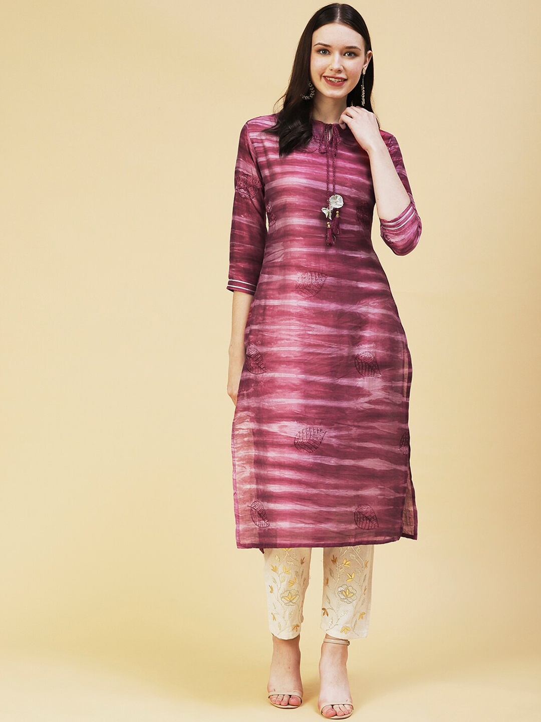 

FASHOR Women Dyed Tie-Up Neck Thread Work Chanderi Cotton Kurta, Magenta