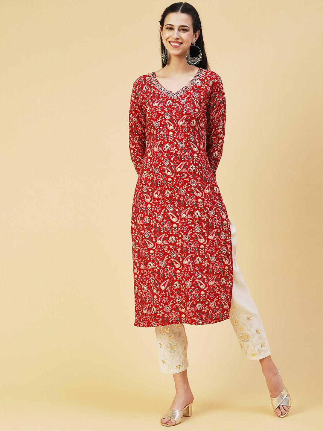 

FASHOR Women Ethnic Motifs Embroidered Kurta, Red