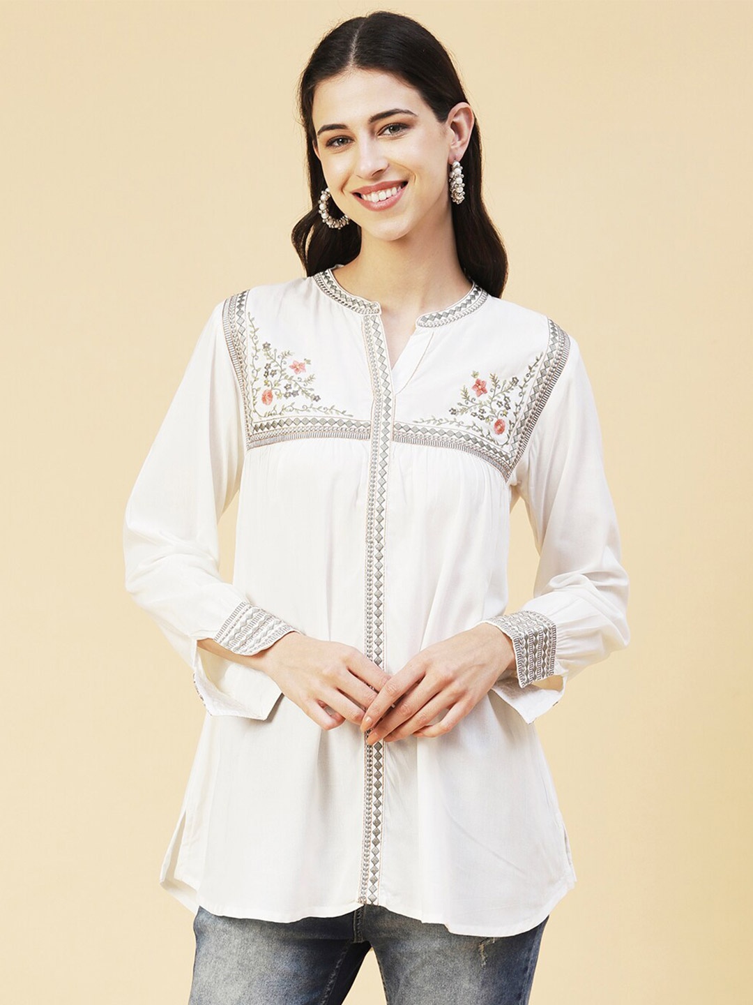 

FASHOR Floral Embroidered Thread Work Kurti, White