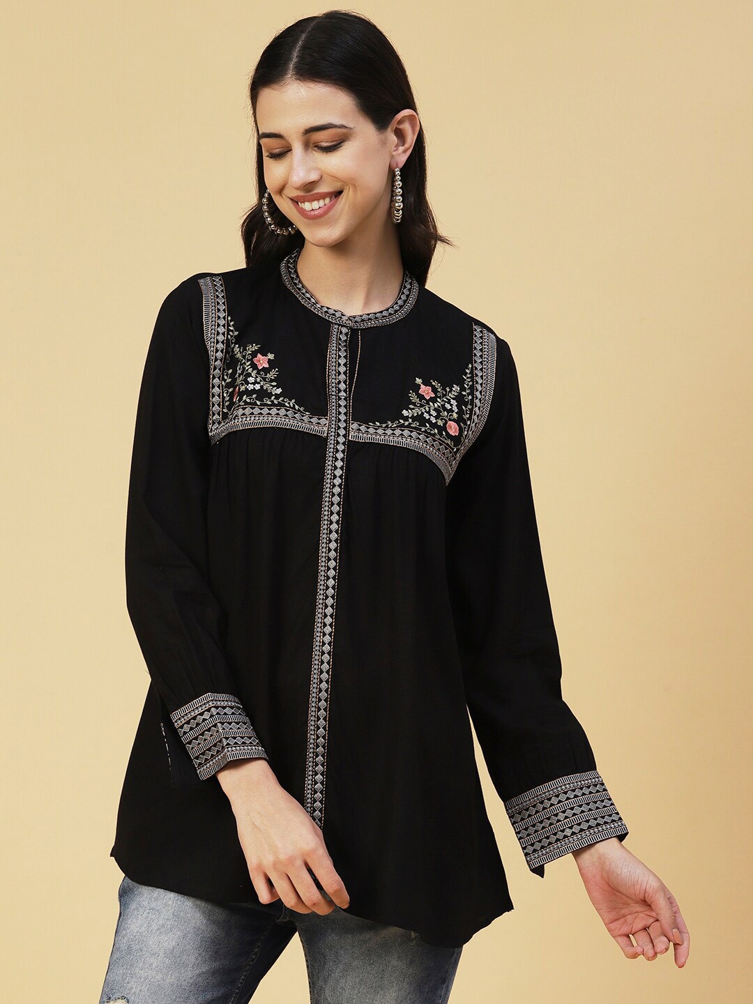 

FASHOR Embroidered Band Collar A-Line Top, Black