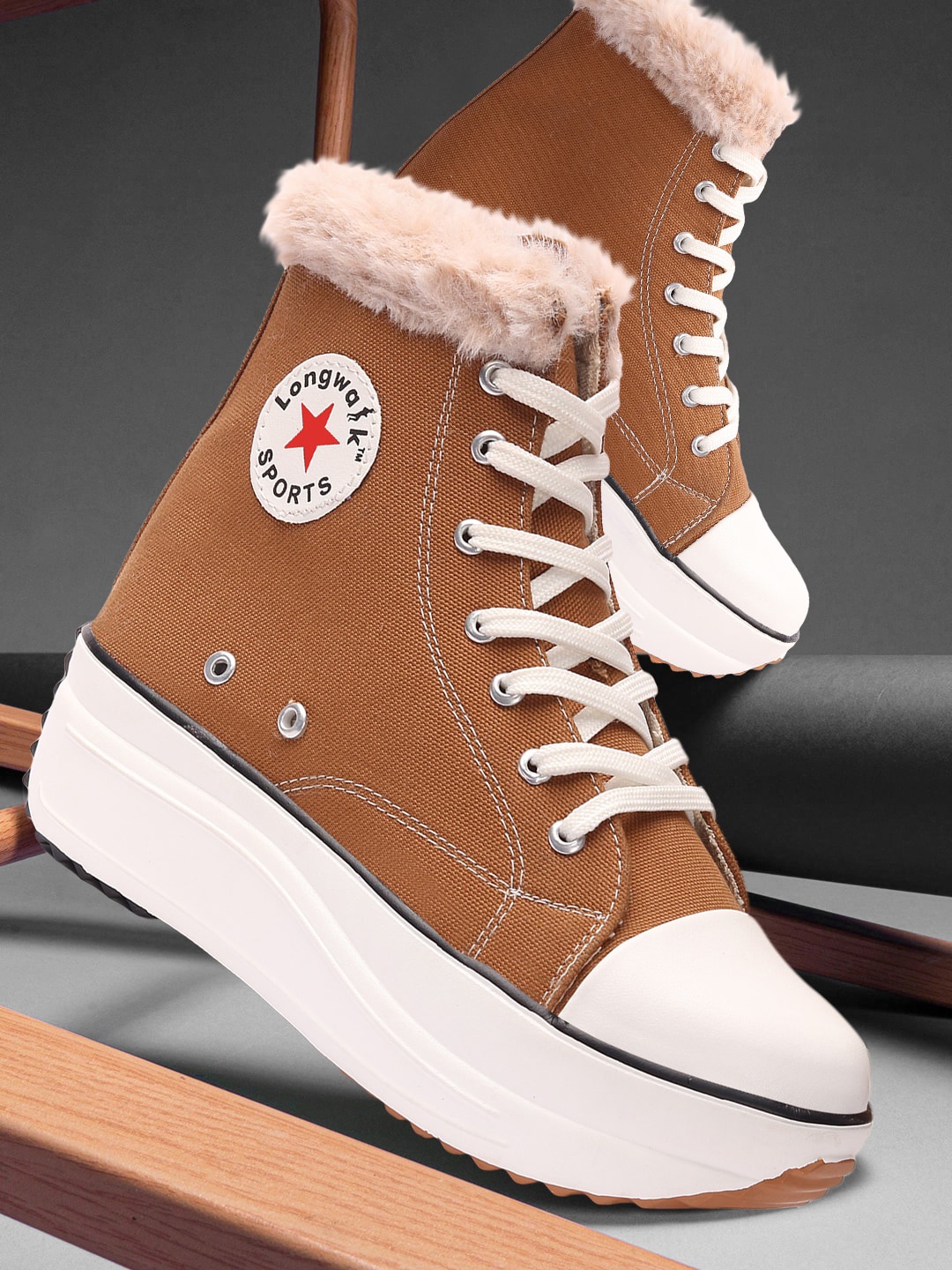 

Longwalk Women Flatform-Heeled Winter Boots, Brown